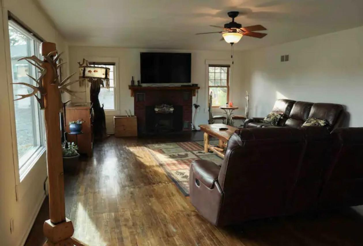 Sportsman Lodge Melrose Mt Butte Extérieur photo